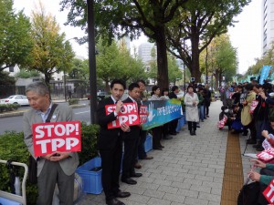 ＴＰＰ批准阻止！国会前座り込み行動を激励！国会内外で力合わせて頑張りましょう！！