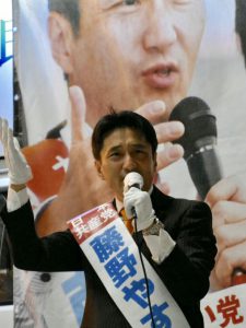明日、投票箱が閉まるまで歴史的選挙は続きます。