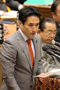 衆院予算委員会で補正予算案についての討論