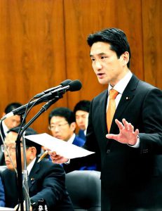 衆院法務委員会、衆院本会議で代表質問