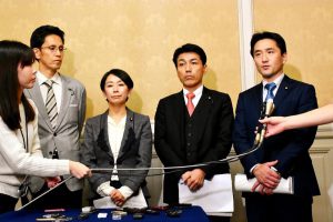 法務委員長が職権で明日の委員会立てを強行、野党そろって抗議の記者会見