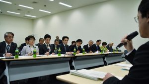 党新潟県委員会の皆さんの政府交渉に同席