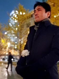 東京駅前広場のフラワーデモに参加