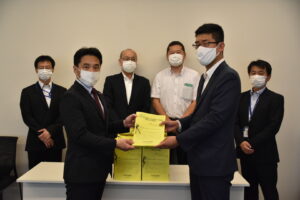 全法務労働組合の皆さんと懇談