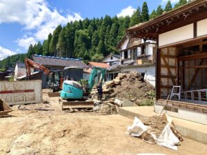 8/10　奥能登の被災地で住民の方のお話を聞く