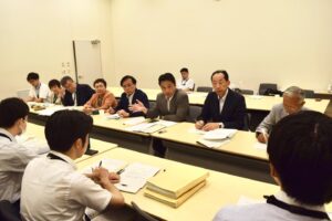 8/26　新潟市議団の政府交渉に井上参院議員とともに参加