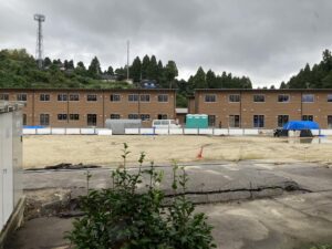 9/8　石川県珠洲市飯田の避難所　2階建ての仮設住宅が建設中